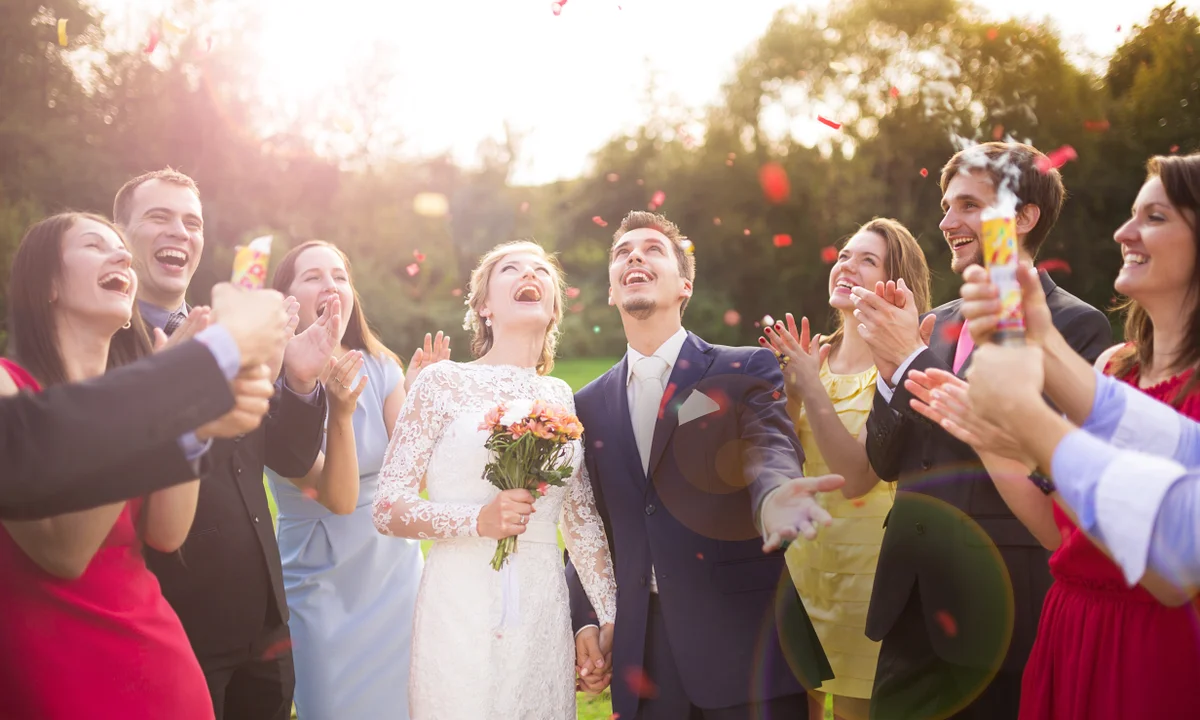 What Gen Z Guests Love and Hate the Most About Weddings