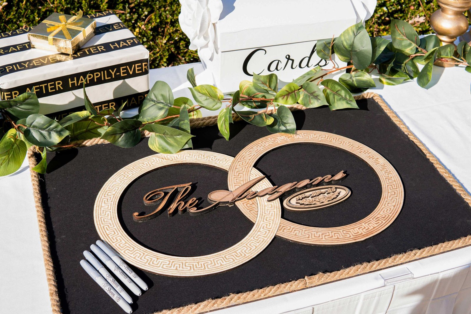 20 Black and Gold Wedding Ideas for Any Affair